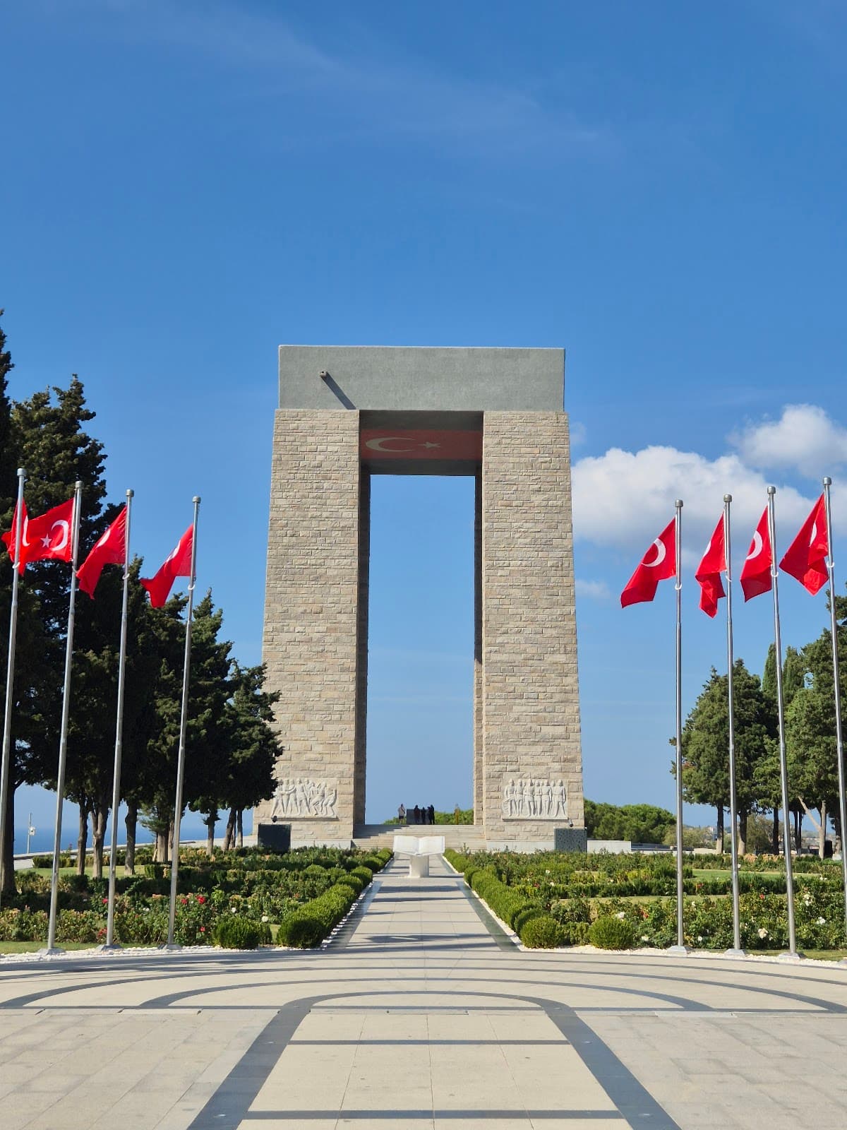 İlk Şehitler Anıtı