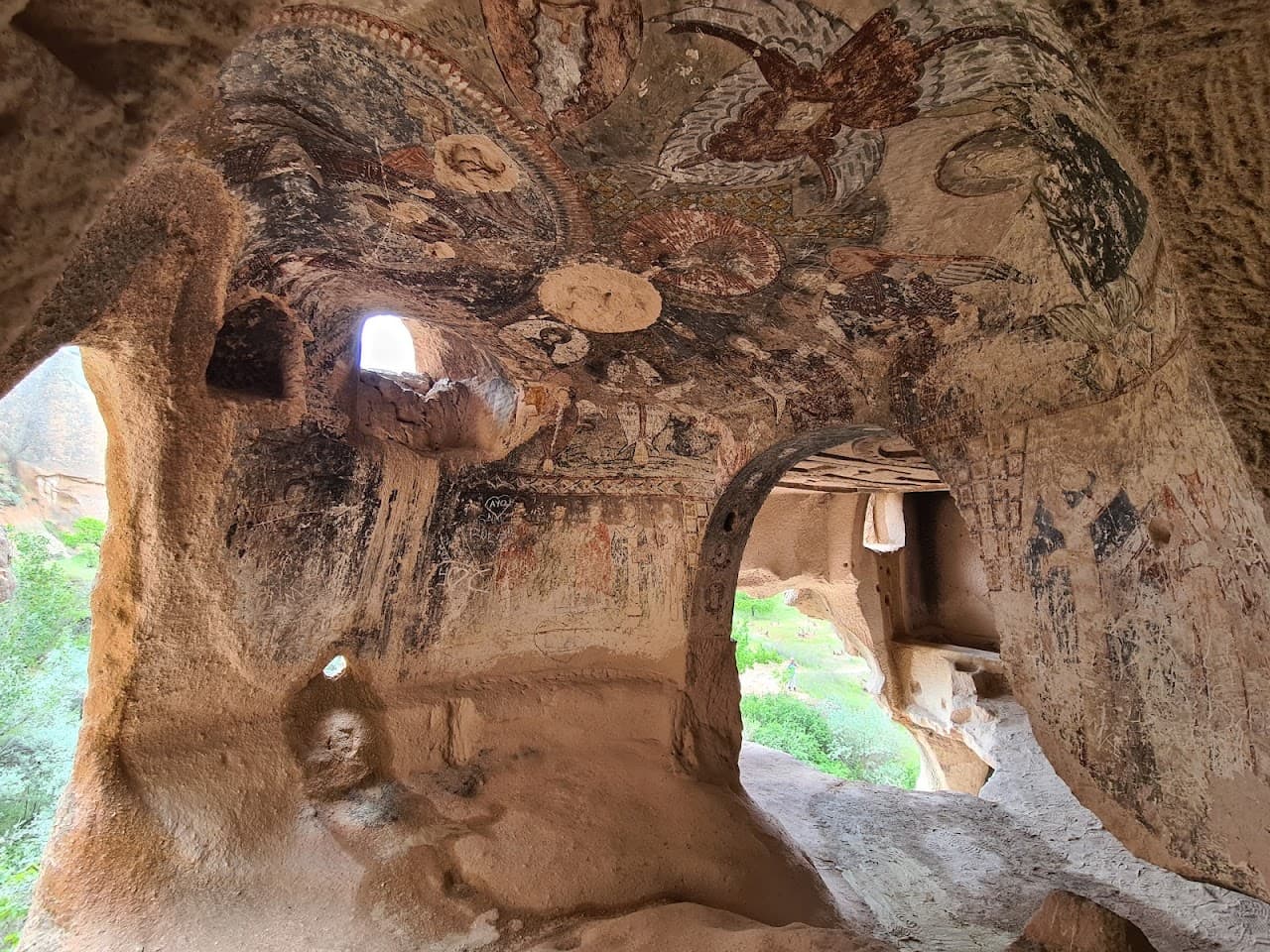 Üç Haçlı Kilise