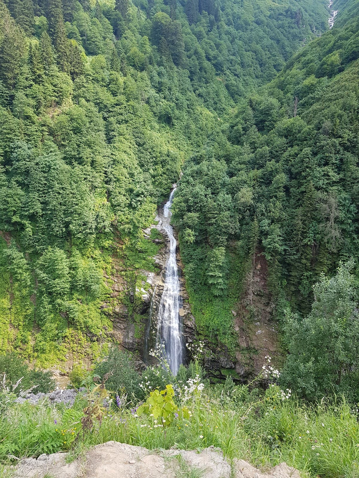 Gelin Tülü Şelalesi