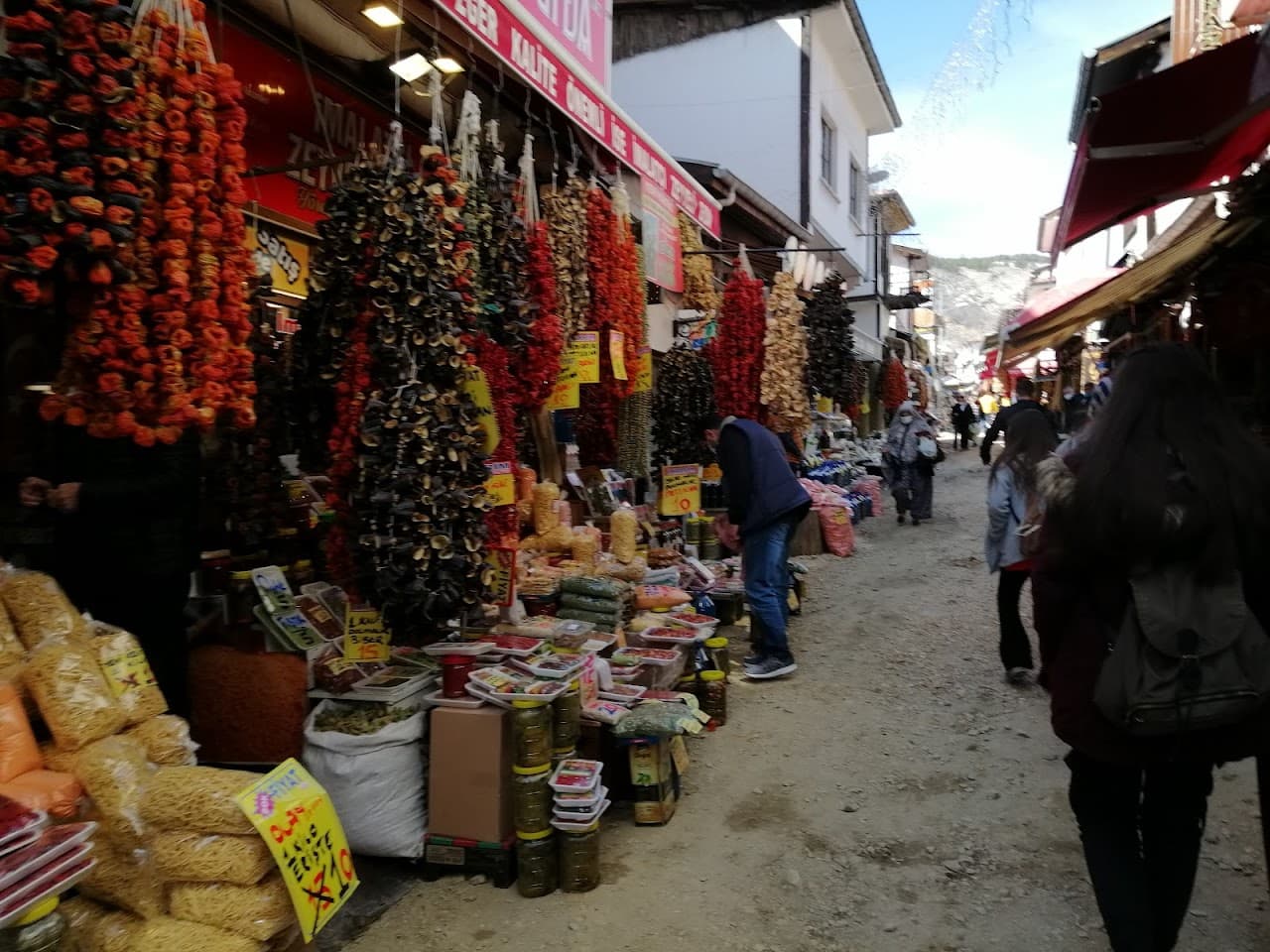 Turistik Demirciler Çarşısı