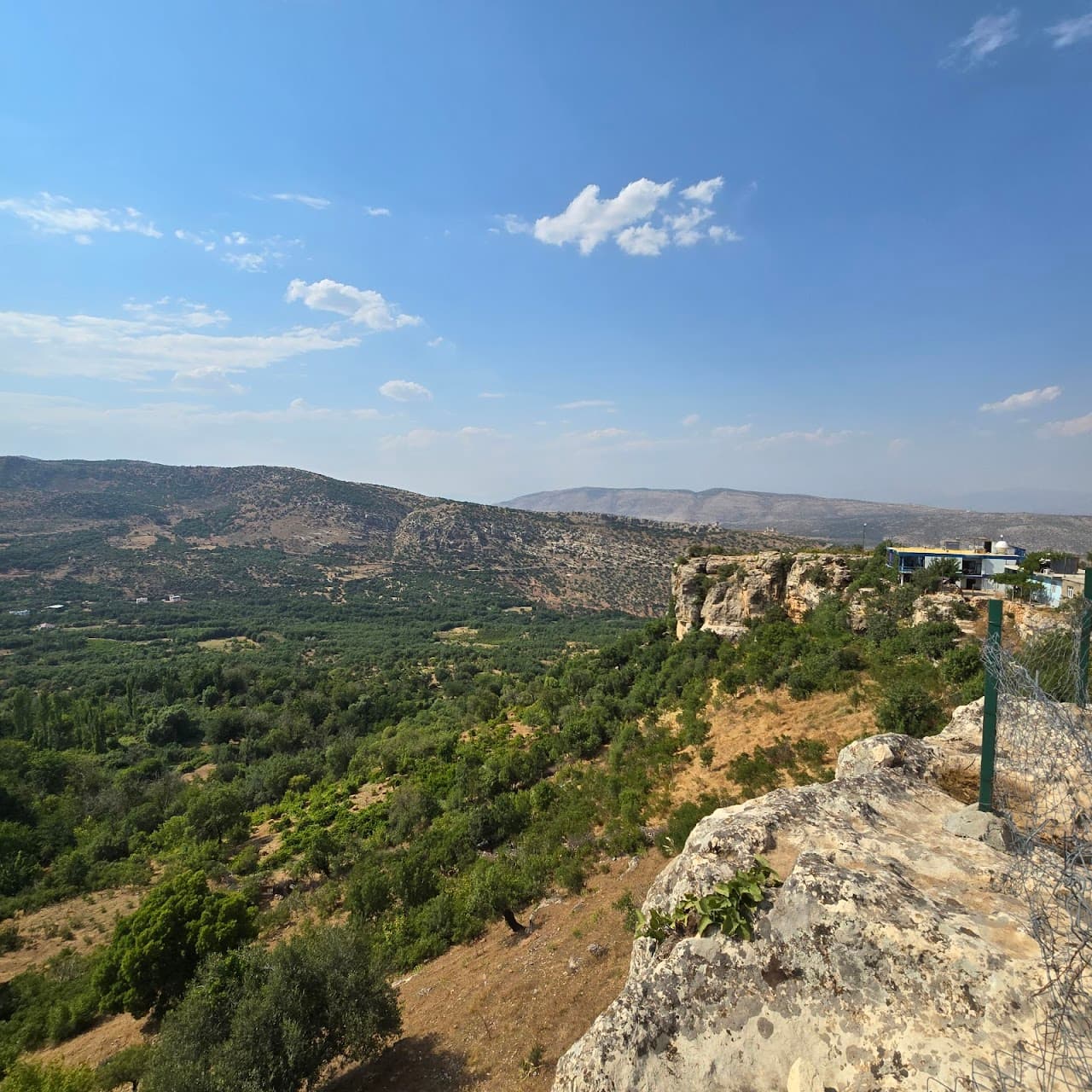 Boşat Kalesi