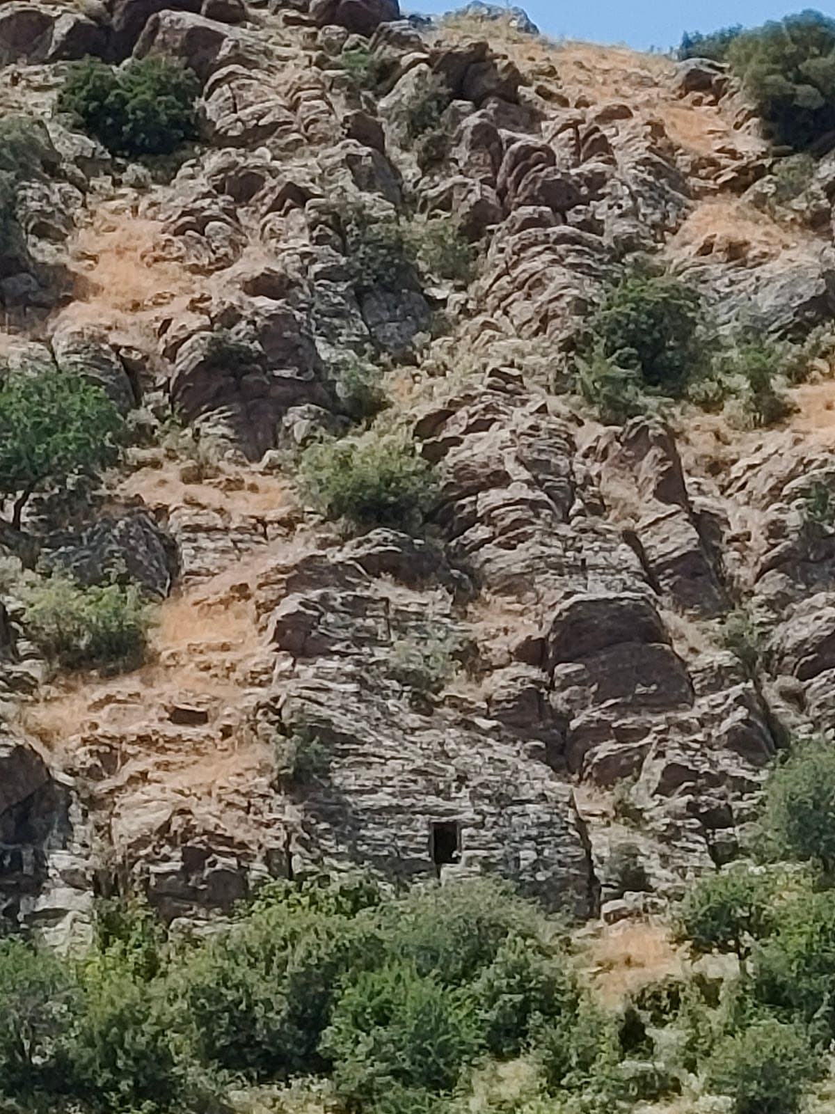 Sarıkale, Aliağa