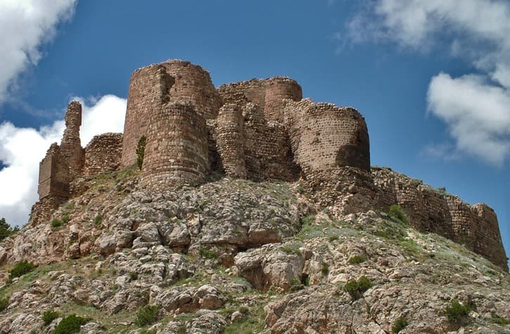 Zamantı Kalesi