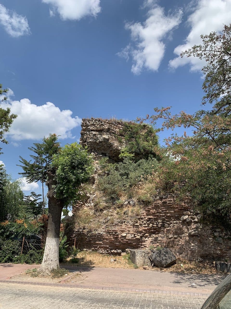 Göl Kapı
