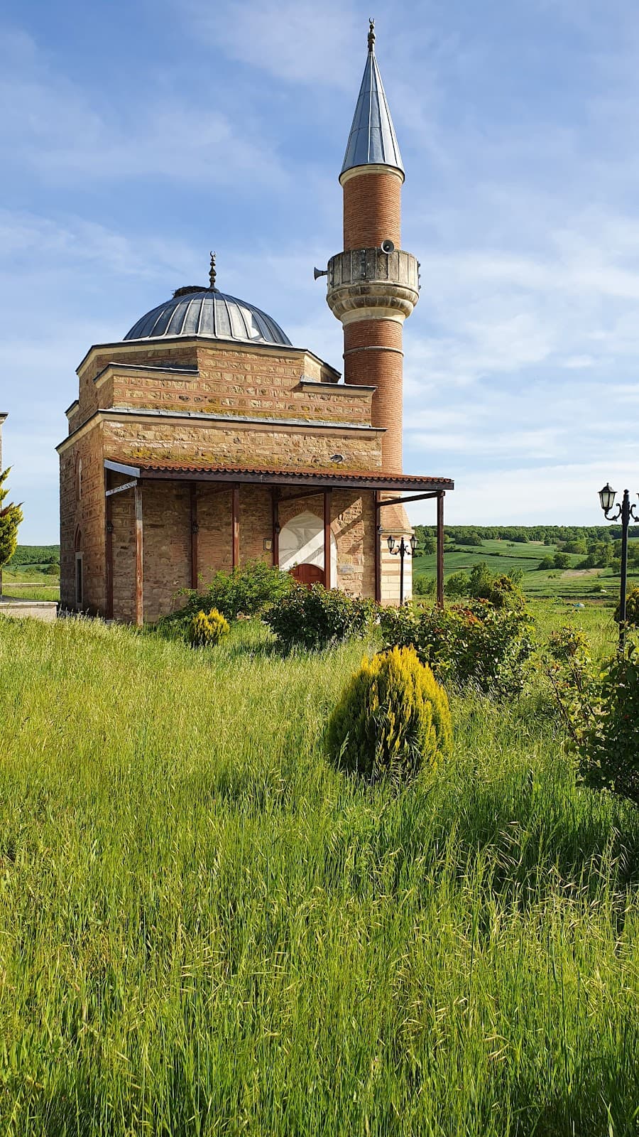 Gazi Turhan Bey Türbesi