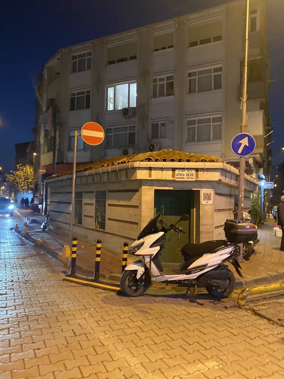 Uyku Dede Türbesi