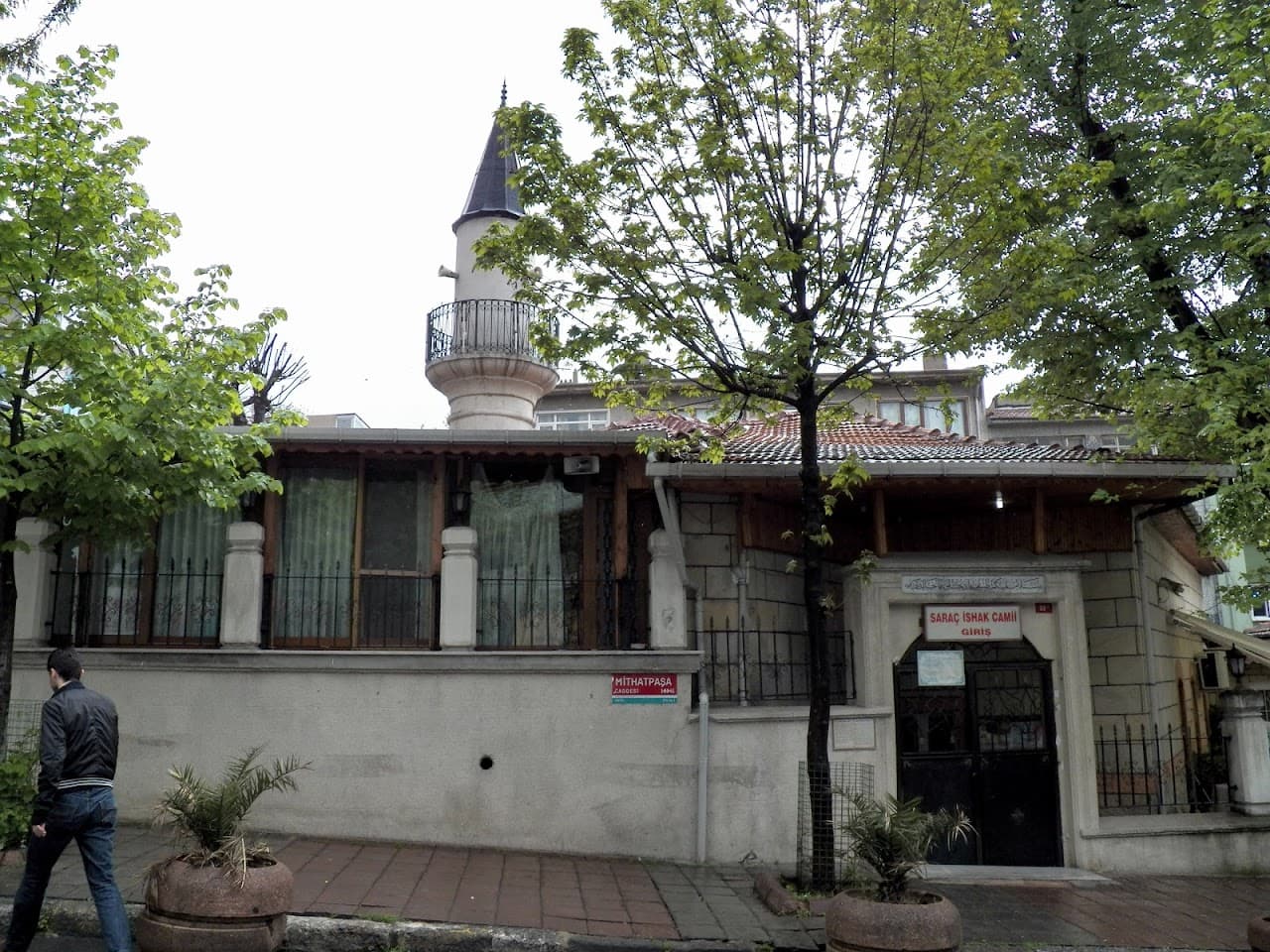 Saraç İshak Kabri