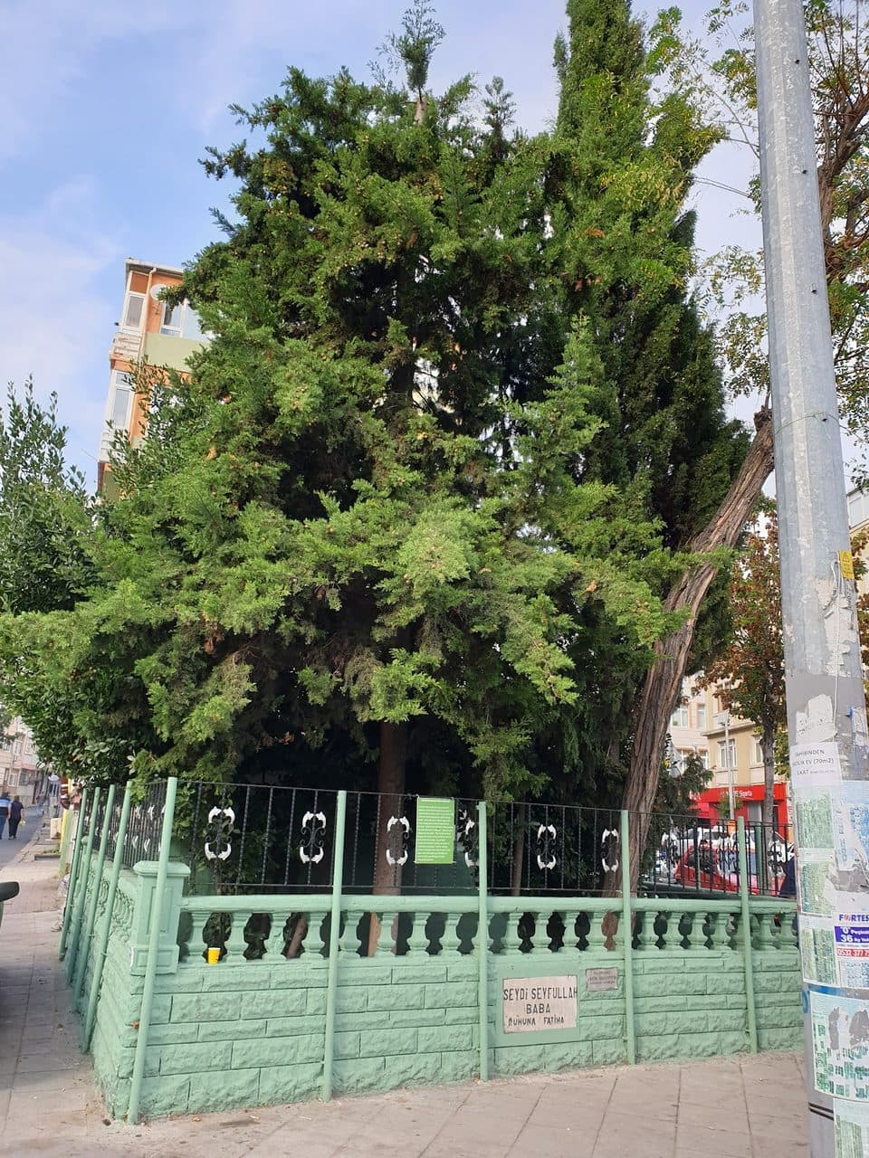 Seydi Seyfullah Baba Türbe ve Haziresi