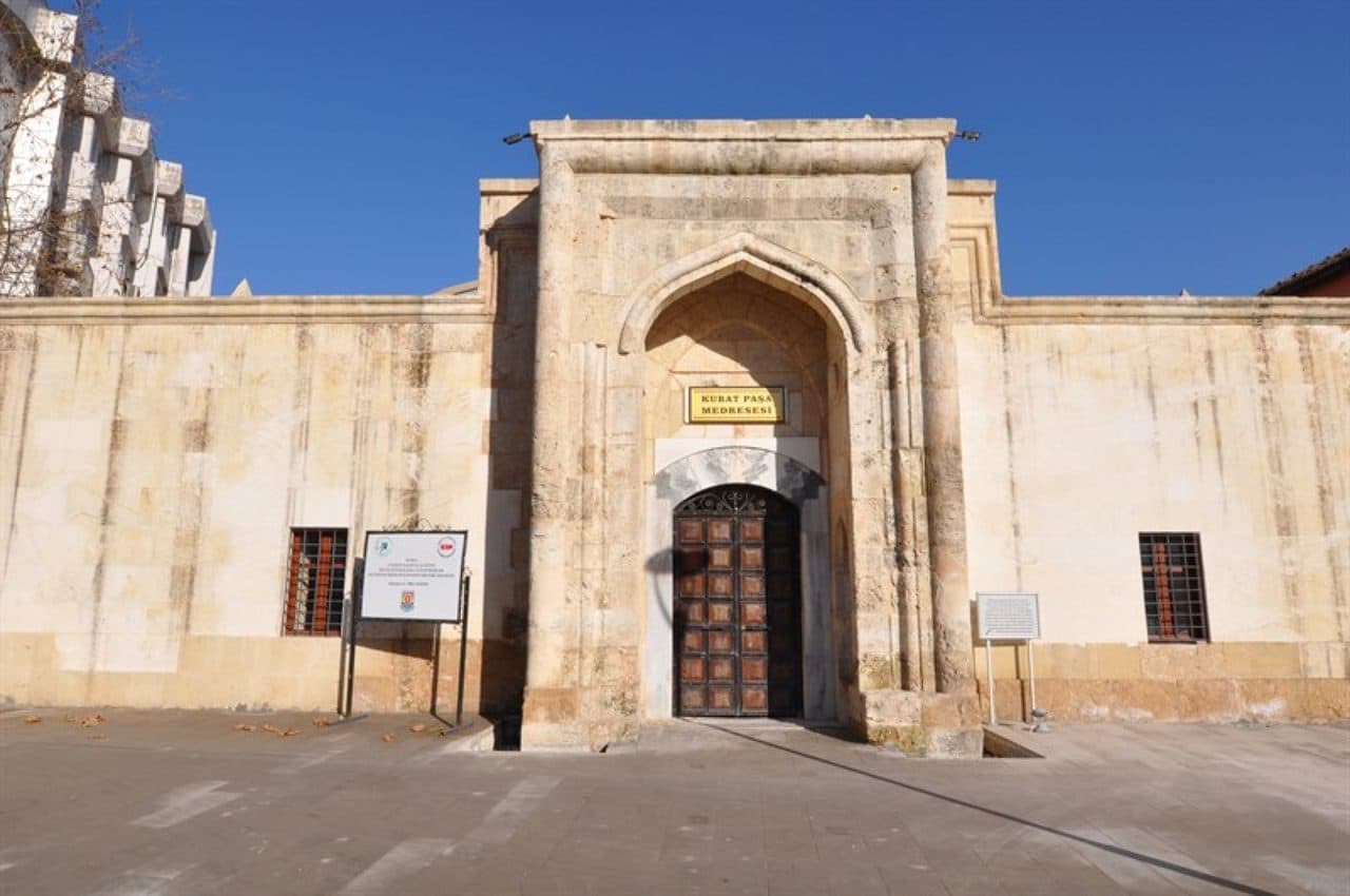 Kubat Paşa Medresesi
