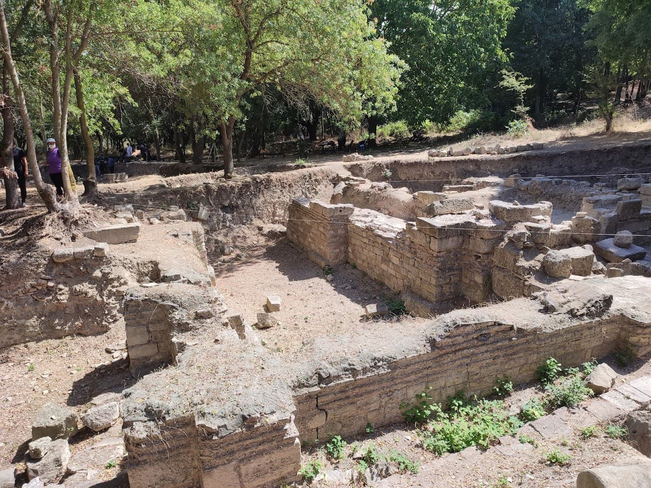 Bathonea Arkeolojik Kazı Alanı