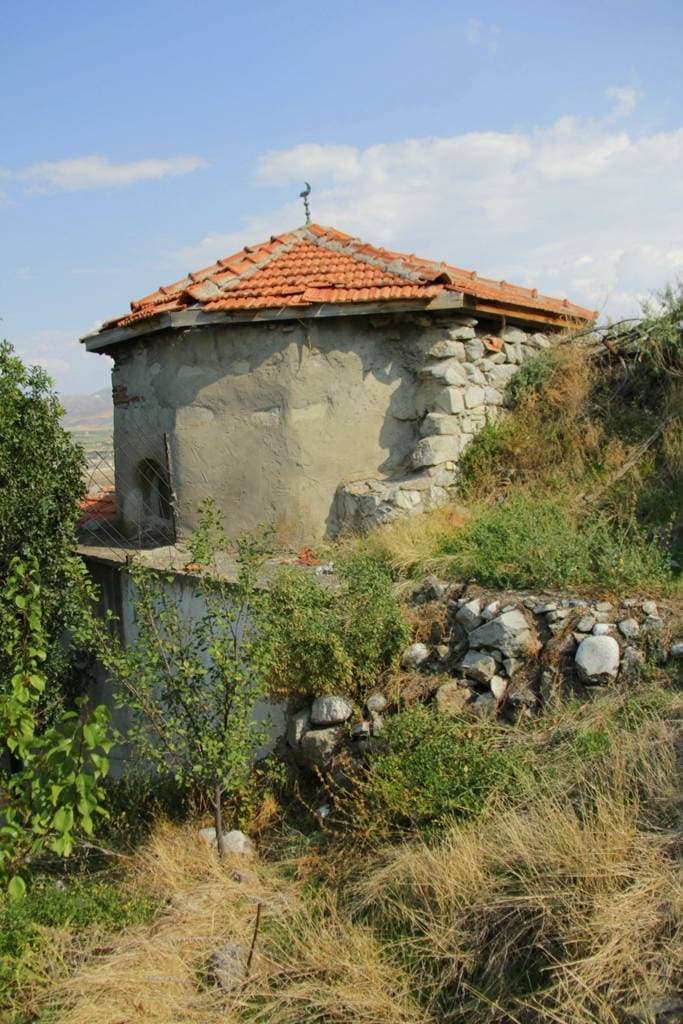 Kazancı Baba Sultan Türbesi