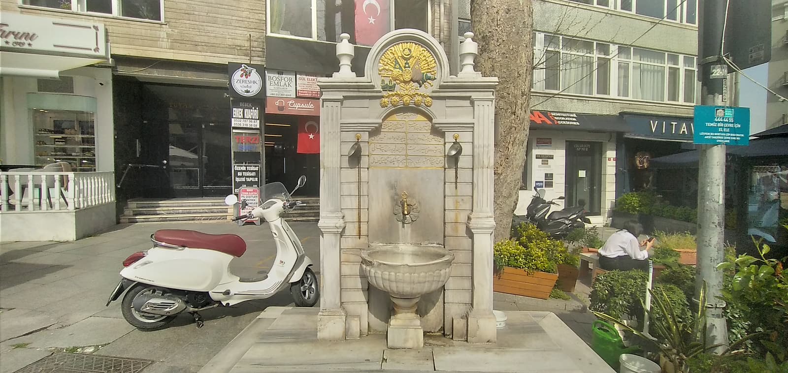 Lütfi Bey Çeşmesi