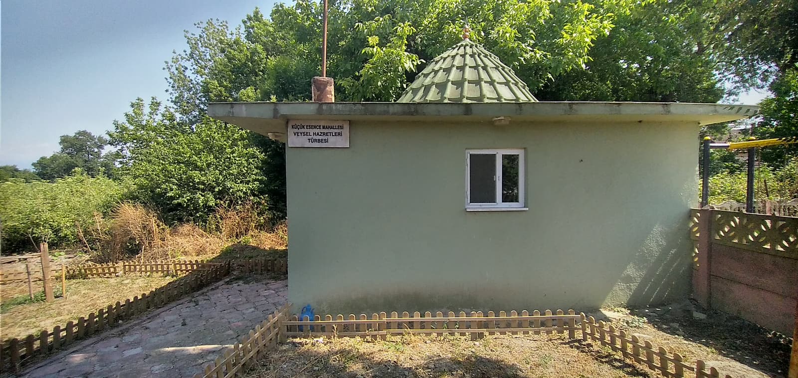 Veysel Dede Türbesi