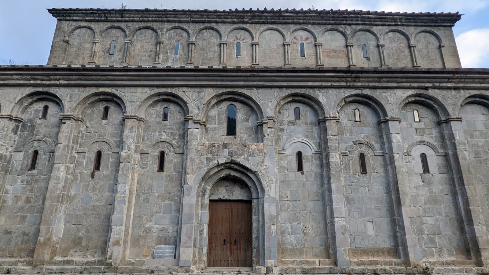 Barhal Kilisesi