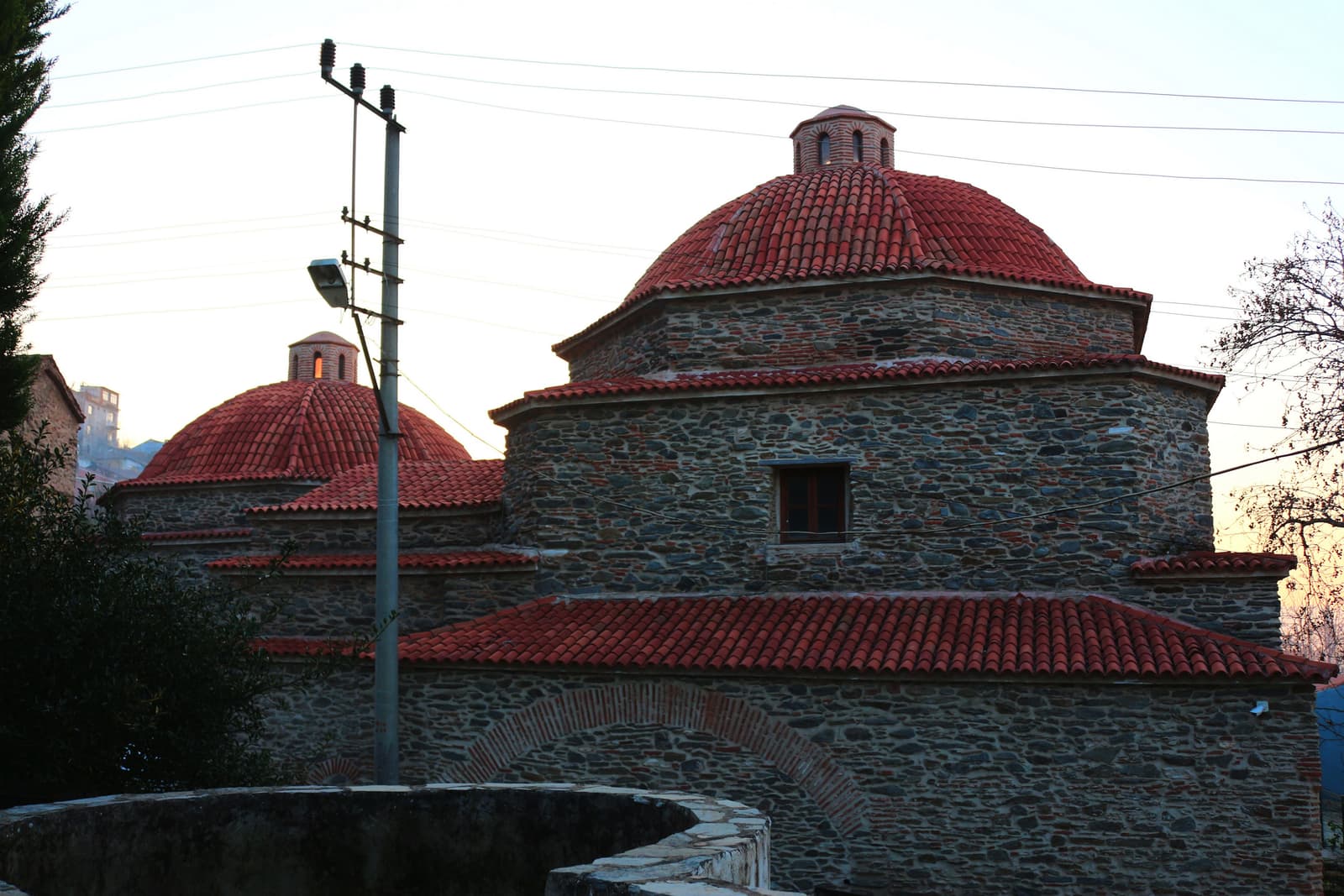 Yalınayak Hamamı