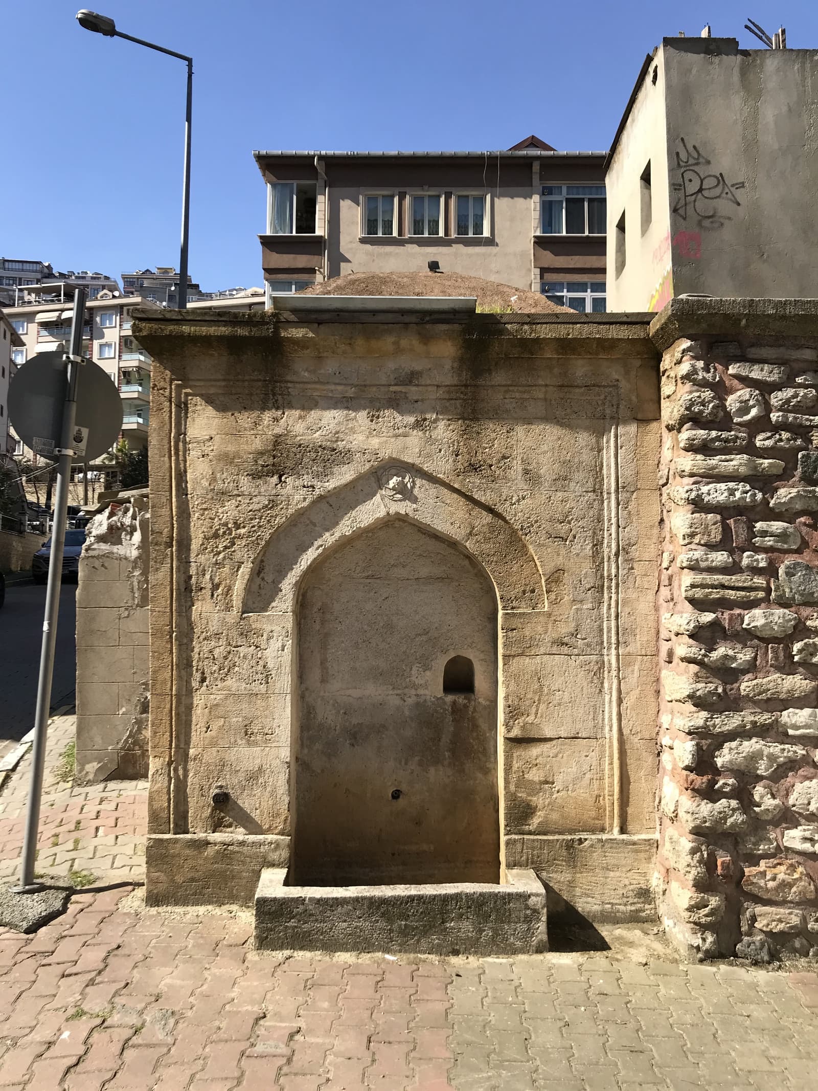 Dökmeci Başı Süleyman Ağa Çeşmesi