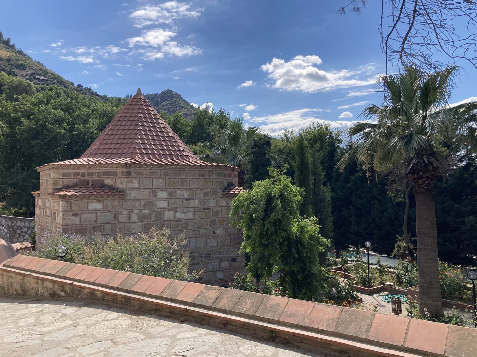 Revak Sultan Türbesi