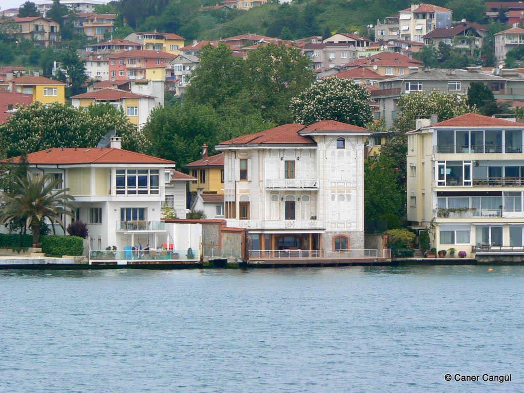 Madenci Arif Bey Yalısı