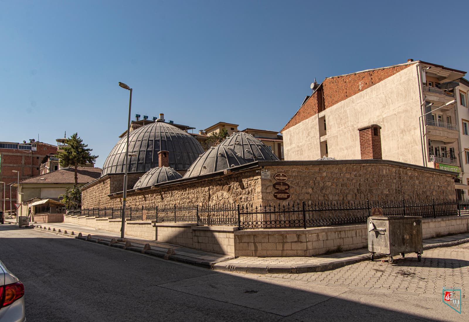 Tarihi Tahtalı Hamam