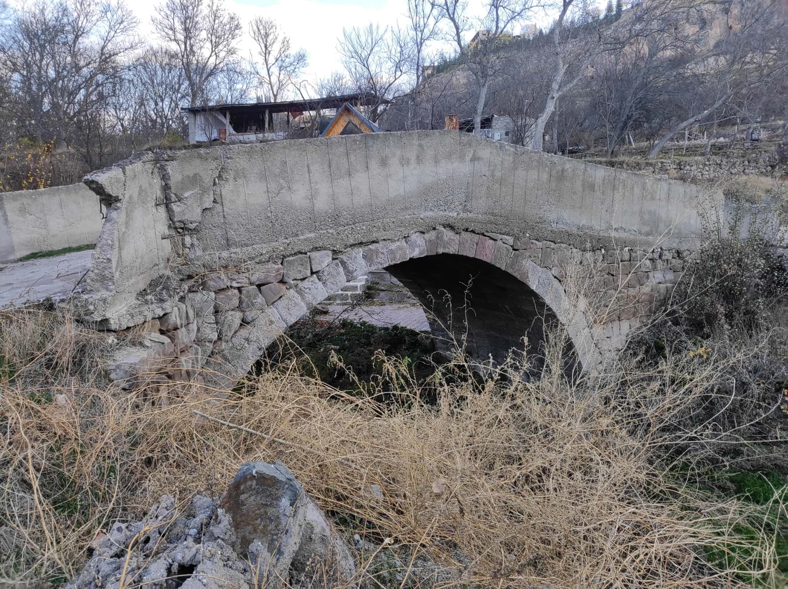Roma Köprüsü, Vekse