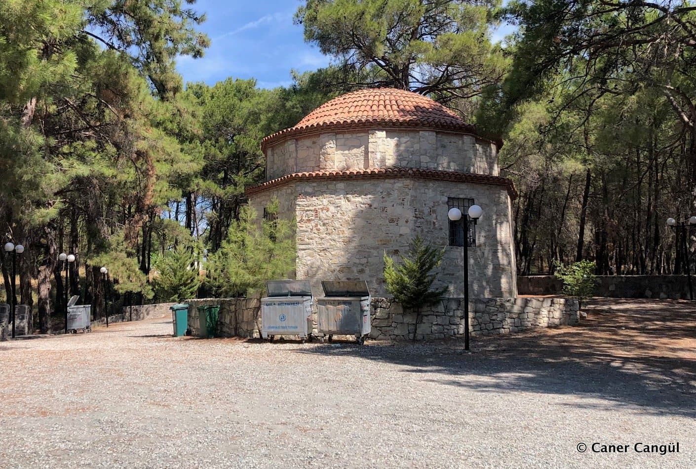 Samud Baba Türbesi