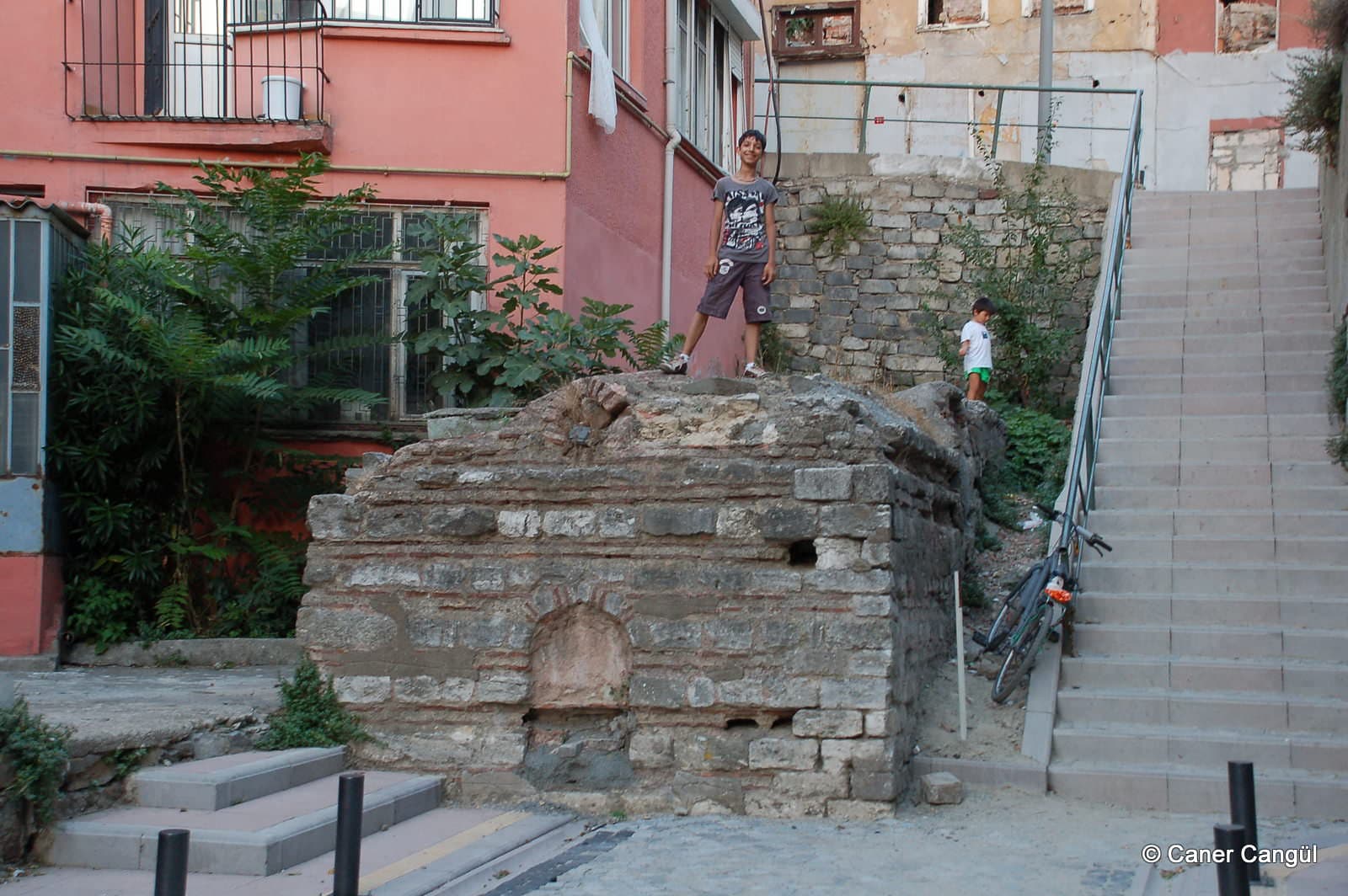 Sarıefe Sokak Çeşmesi