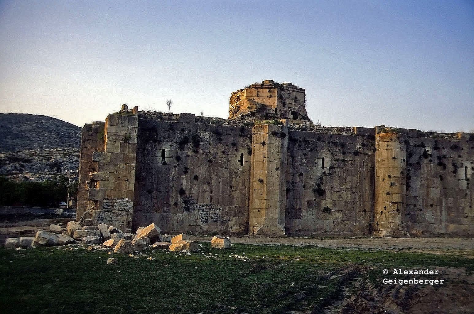 Susuz Han