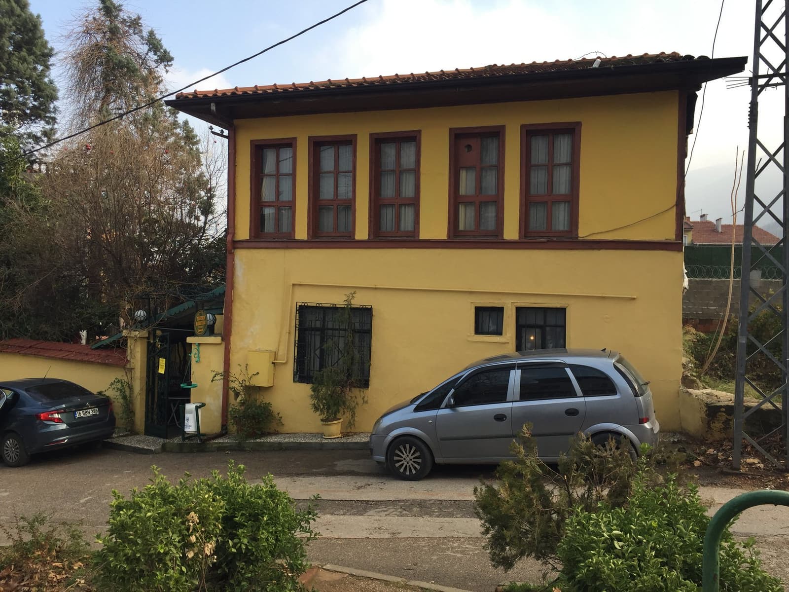 Tezveren Dede Türbesi, Bursa
