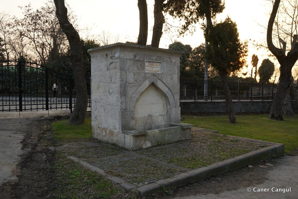 Tophanelioğlu Meydan Çeşmesi