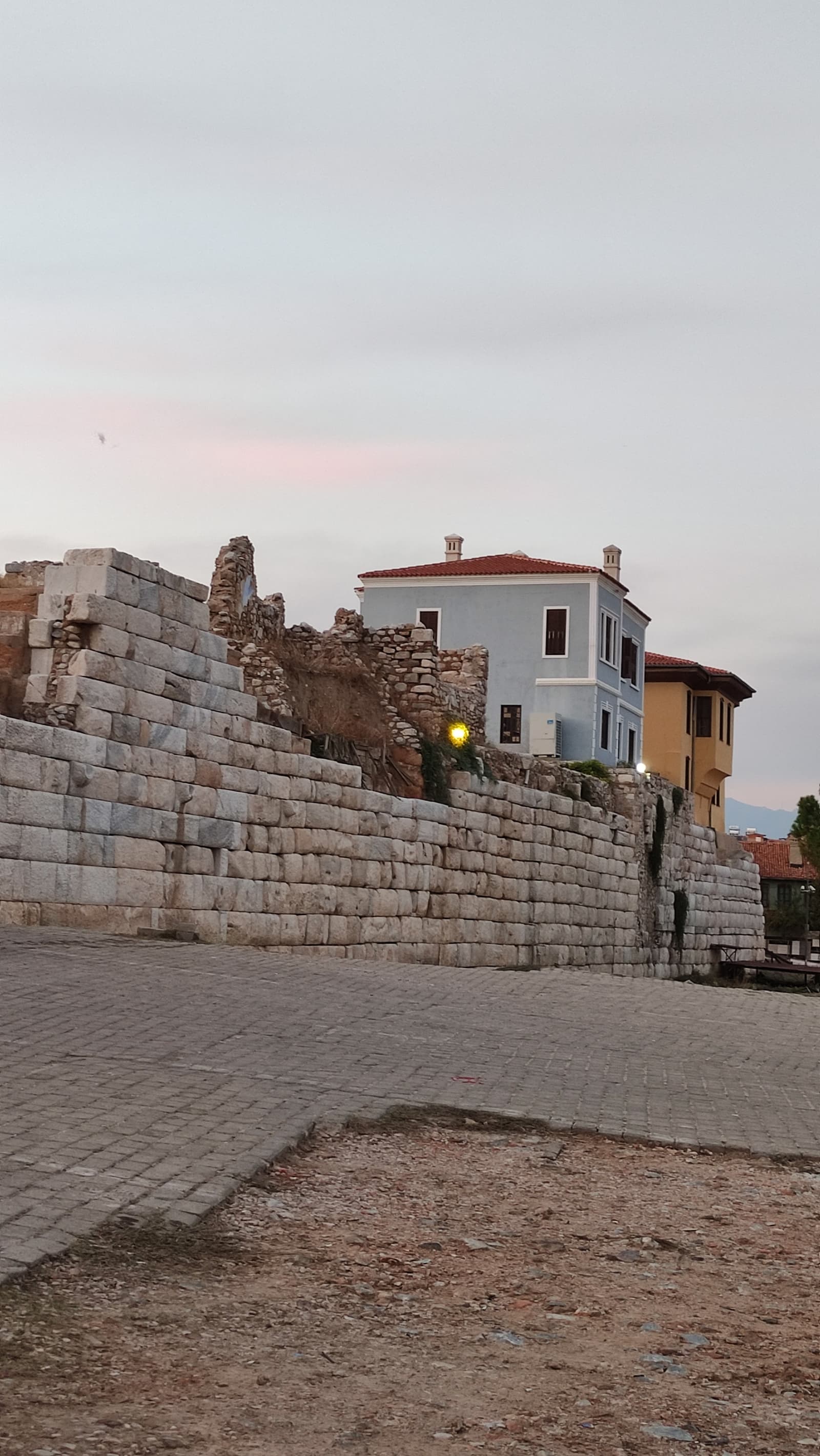 Hekatomnos Anıt Mezarı ve Kutsal Alanı