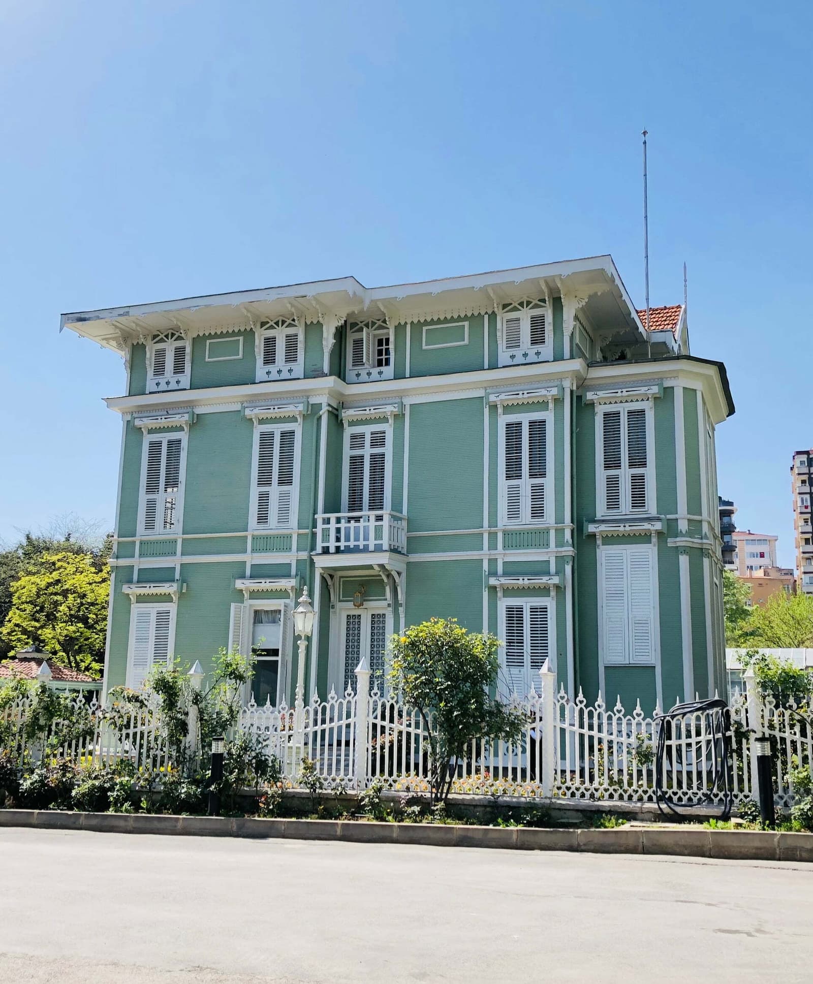 Arap Tahsin Paşa Köşkü