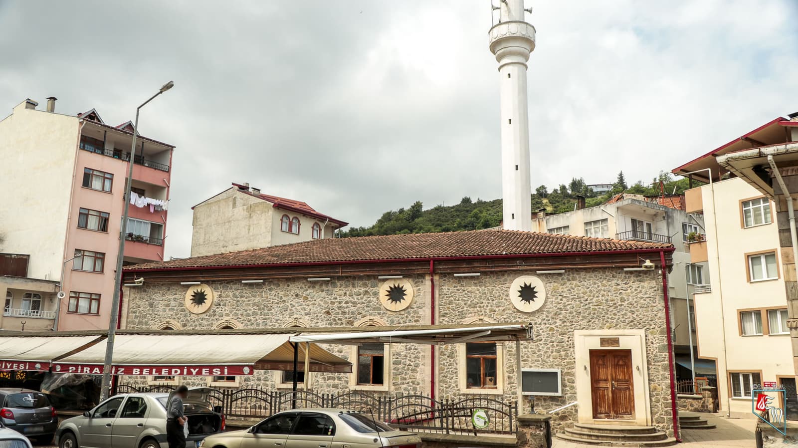Merkez Eren Camii