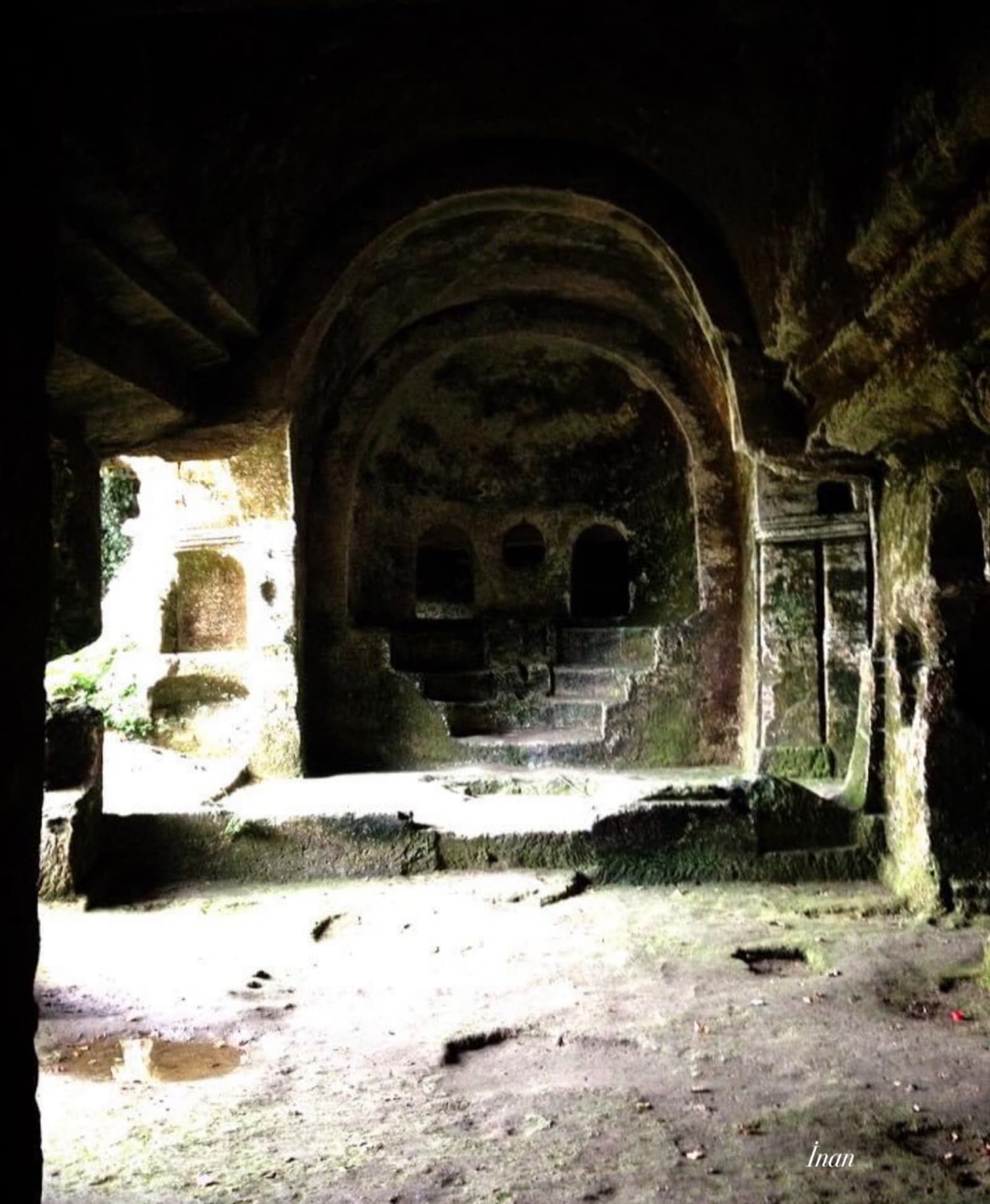 Aya Nikola Manastırı, Vize
