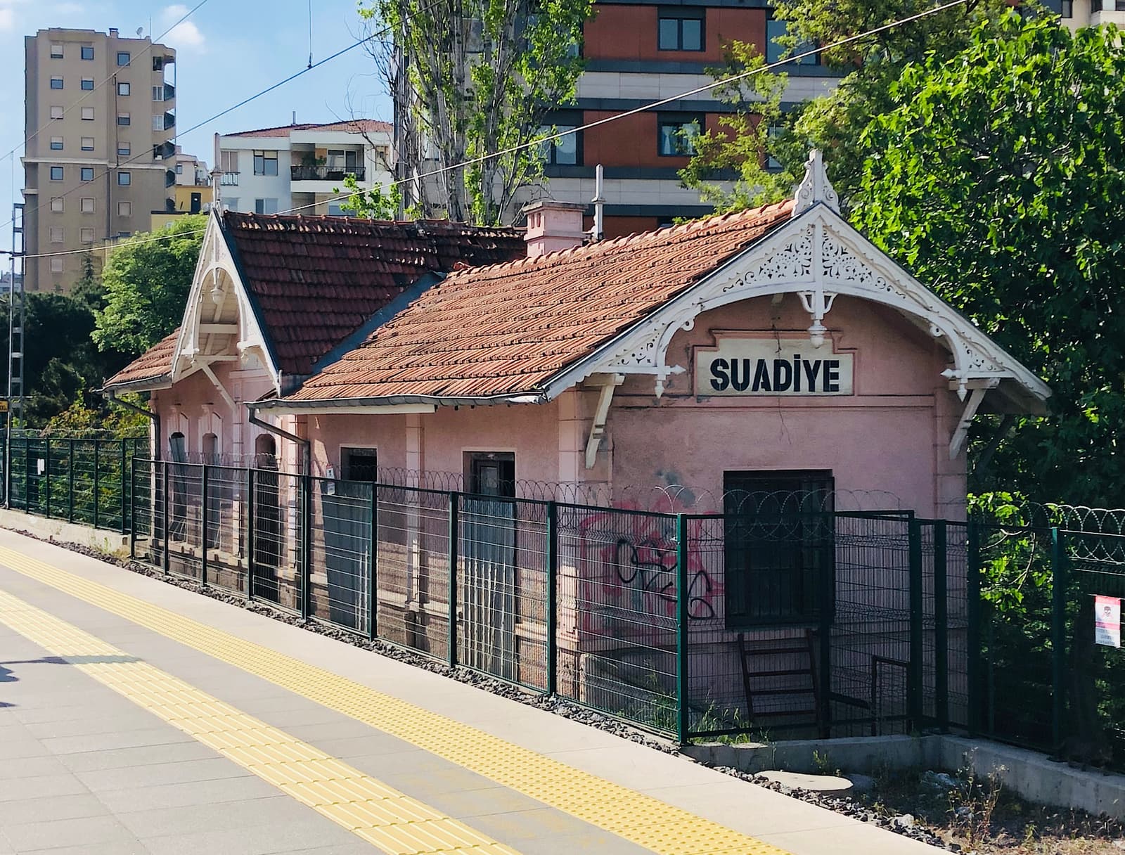 Suadiye Tren İstasyonu
