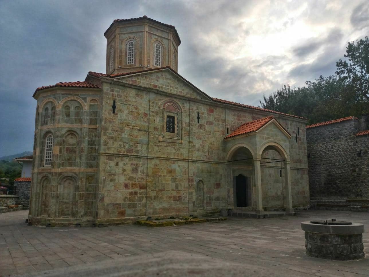 Hagios Mikhael Kilisesi