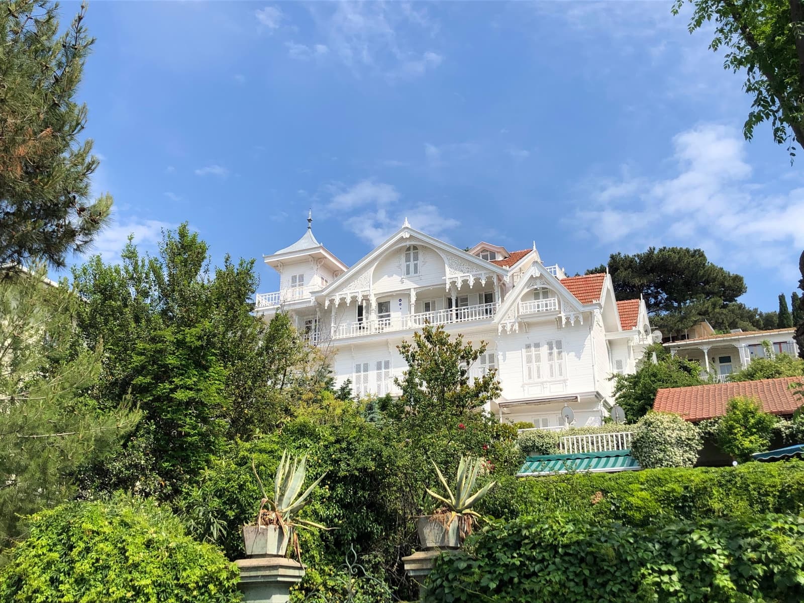 Agasi Efendi Köşkü