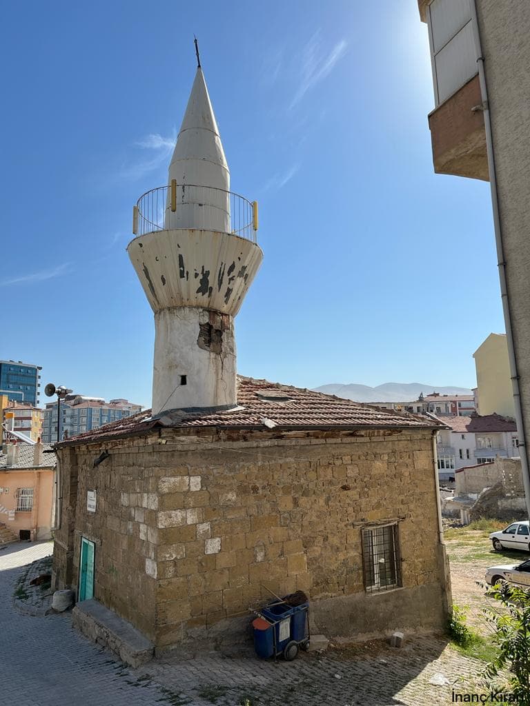 Şahinali Camii