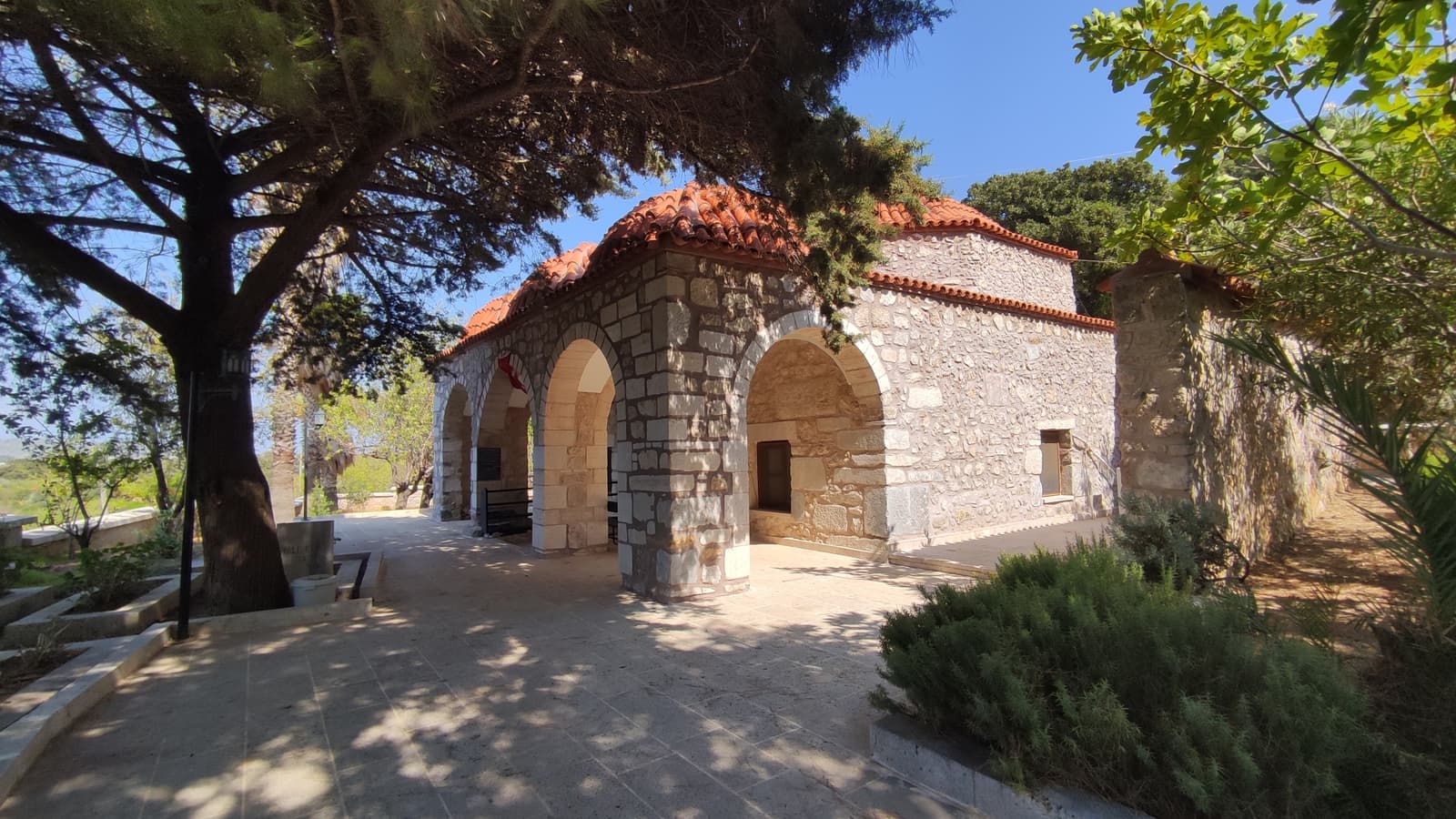 Hızırşah Camii