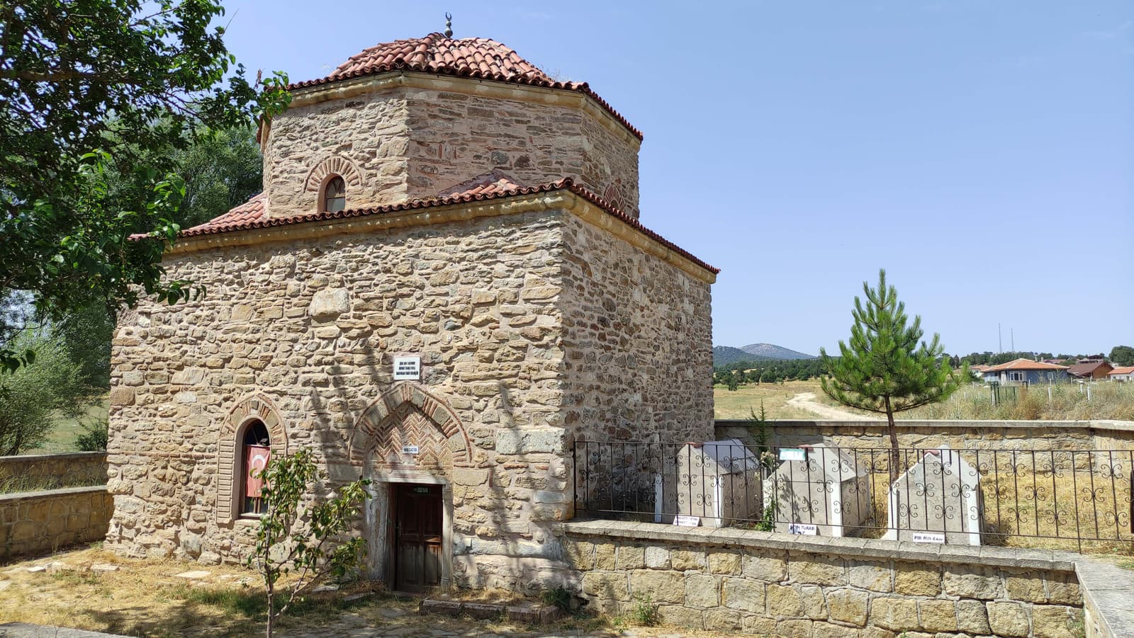 Yenice Hanı Mescidi