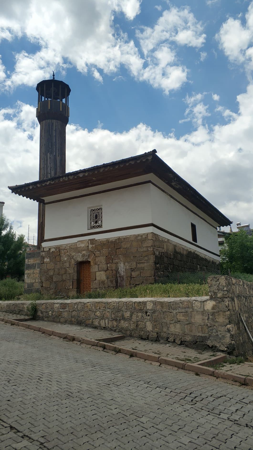Şems Bezirgân Camii