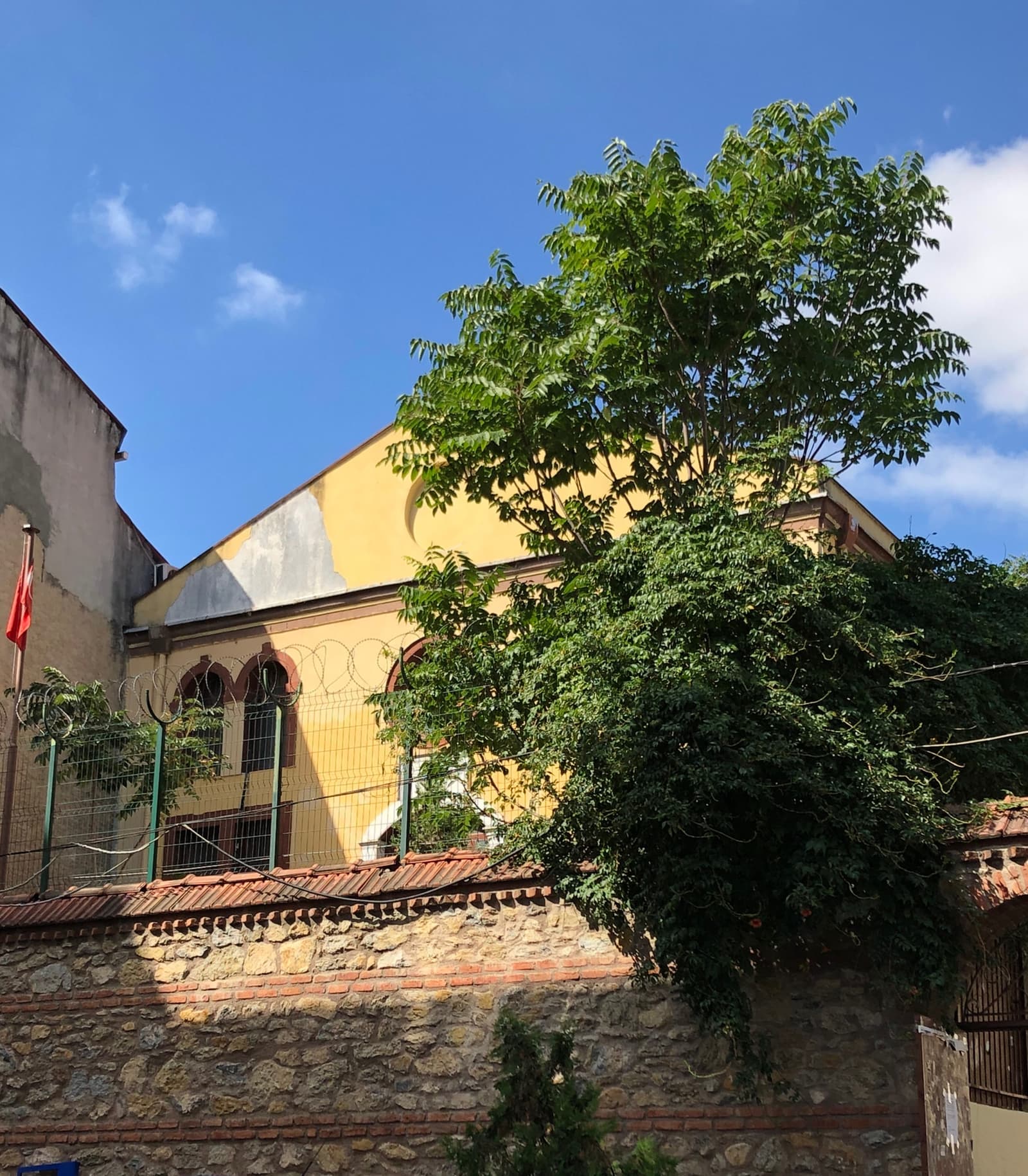 Hemdat İsrael Sinagogu