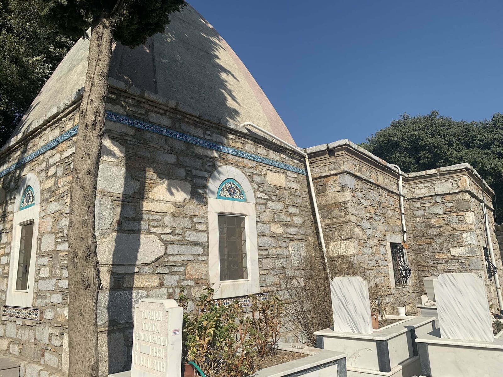Saldır Şeyh Horasani Türbesi
