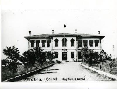 A.Ü Tıp Fakültesi Başhekimlik Binası