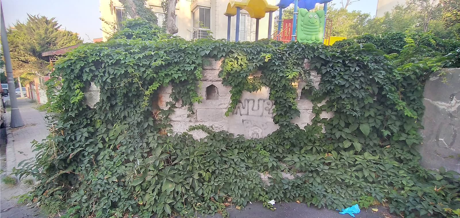 Millet Caddesi Çeşme