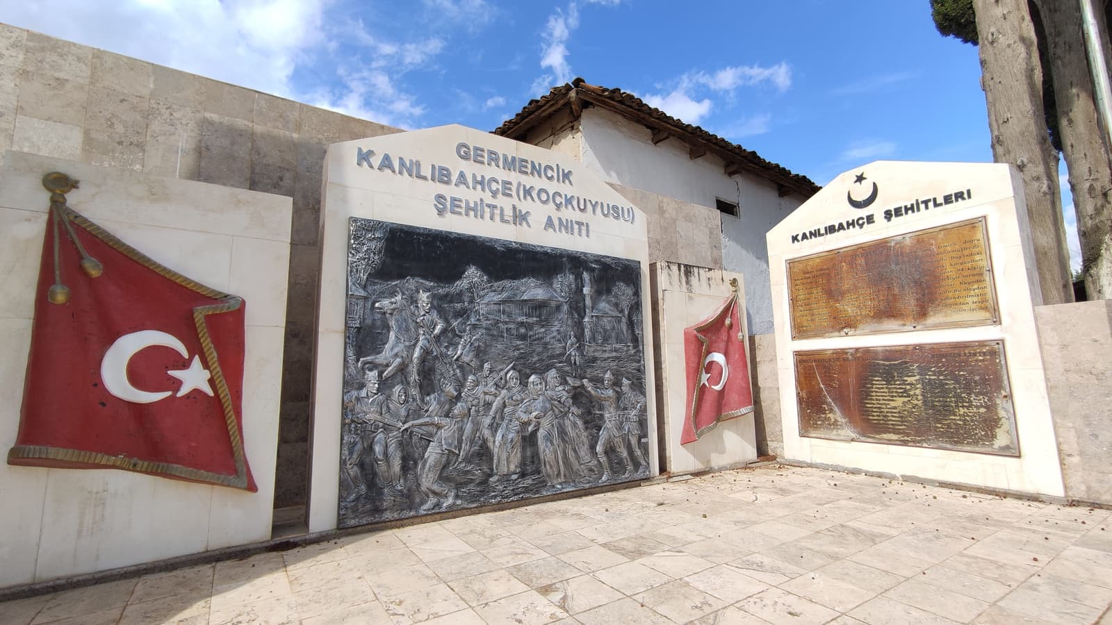 Kanlıbahçe Şehitliği ve Anıtı
