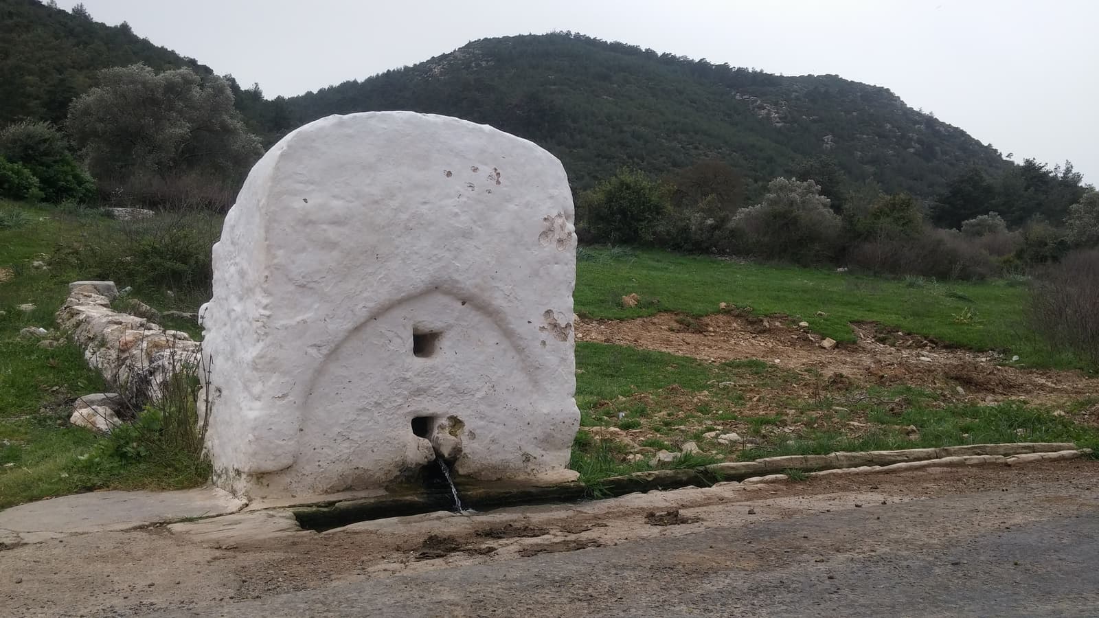 Çeşme, Etrim