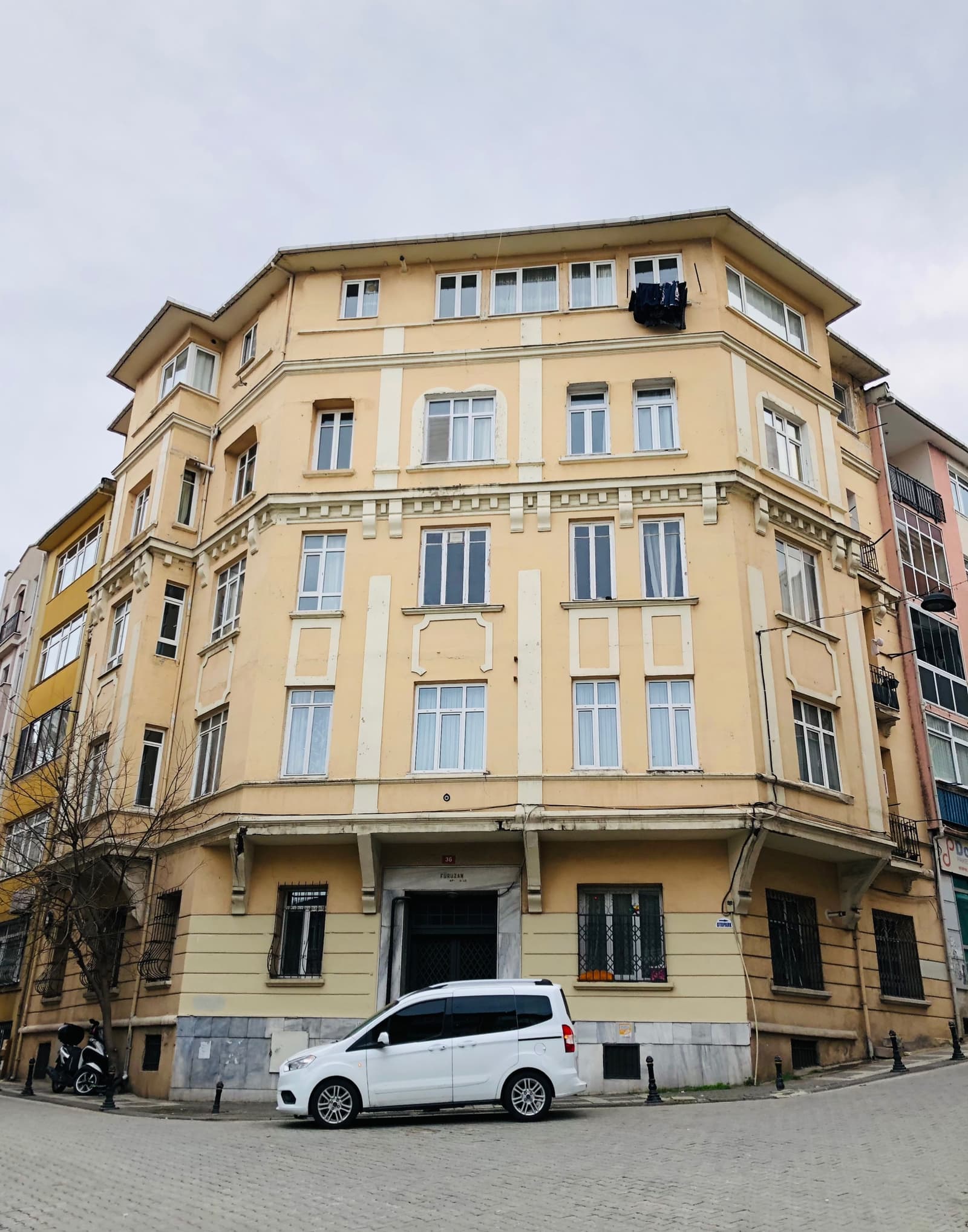 Füruzan Apartmanı