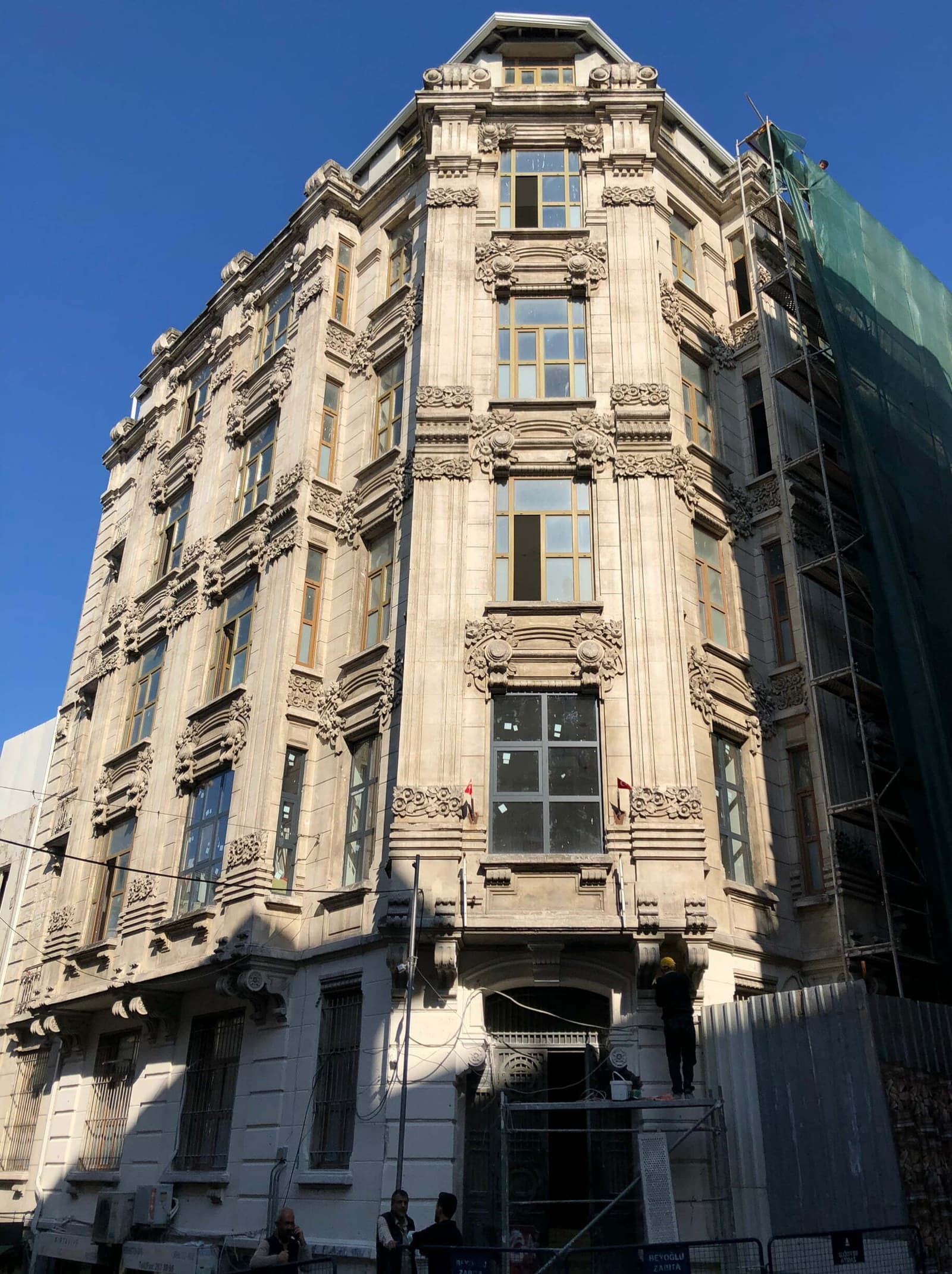 Ferah Apartmanı, Şehit Muhtar
