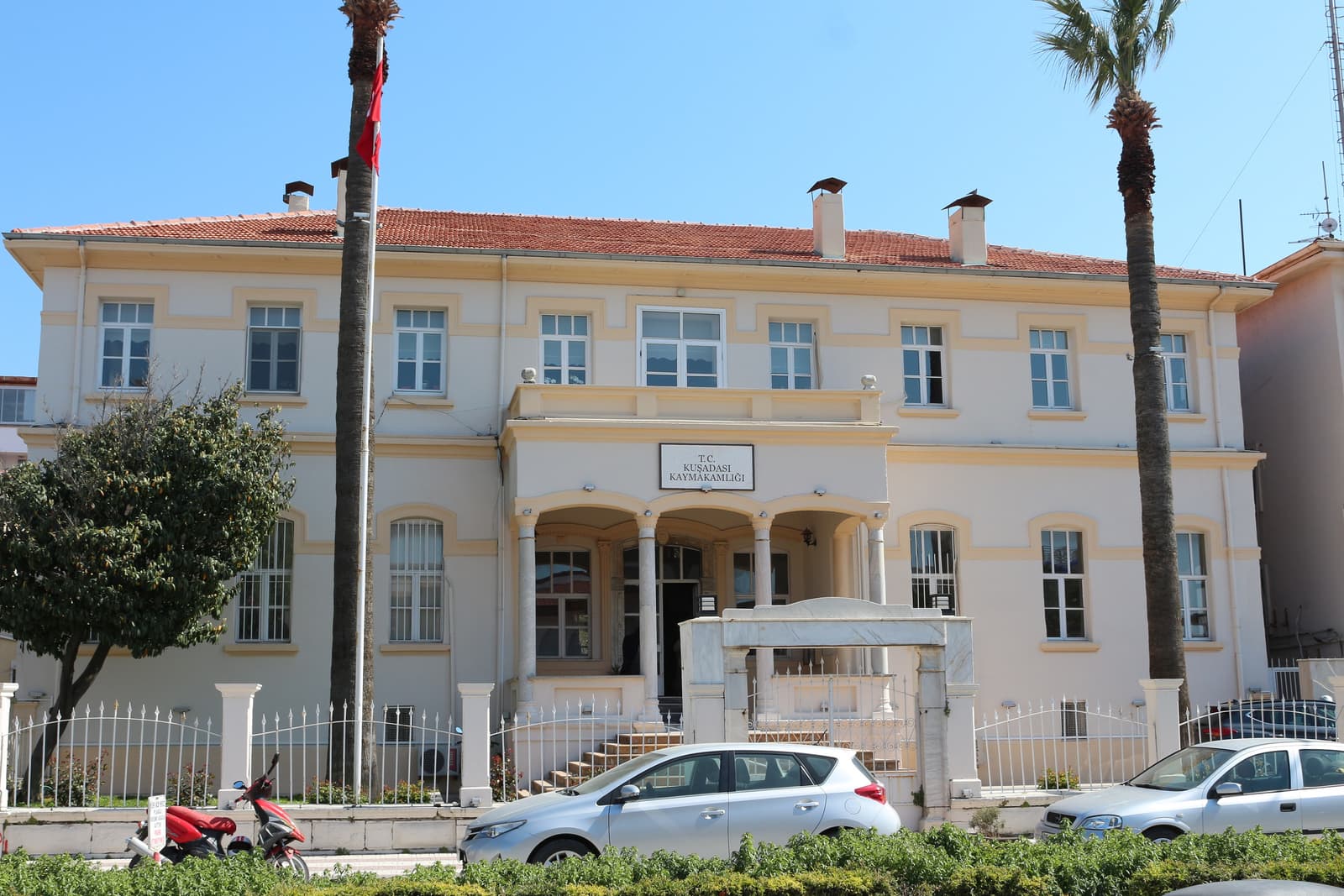 Kuşadası Hükümet Konağı