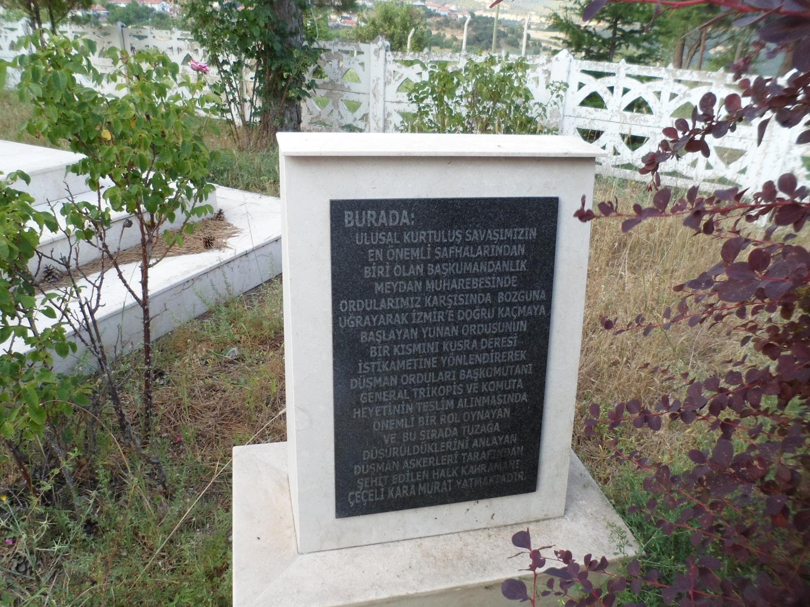 Çeçeli Kara Murat Şehitliği